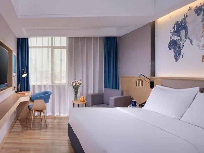 Kyriad Marvelous Hotel Dongguan Changan Light Rail Station Eksteriør bilde